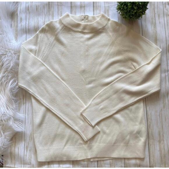 Hampshire Studio White Turtleneck Sweater - Picture 11 of 15